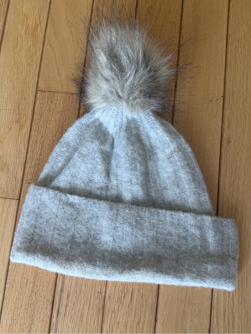 Aritzia Wool/Yak Axillary Beanie with faux fur